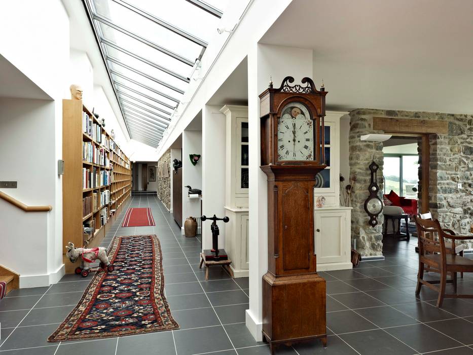 Fronhaul Nowoczesny korytarz, przedpokój i schody od Baart Harries Newall Nowoczesny