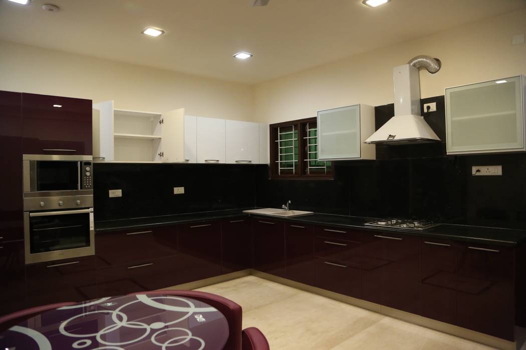 Residential projects, Antarangni Interior p ltd Antarangni Interior p ltd Modern kitchen Wood Wood effect Cabinets & shelves