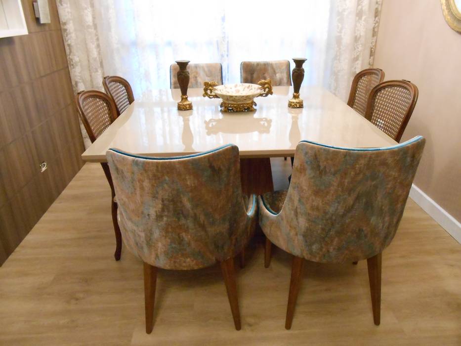 Romantic living and dinning , Mariana Von Kruger Mariana Von Kruger Classic style dining room Accessories & decoration