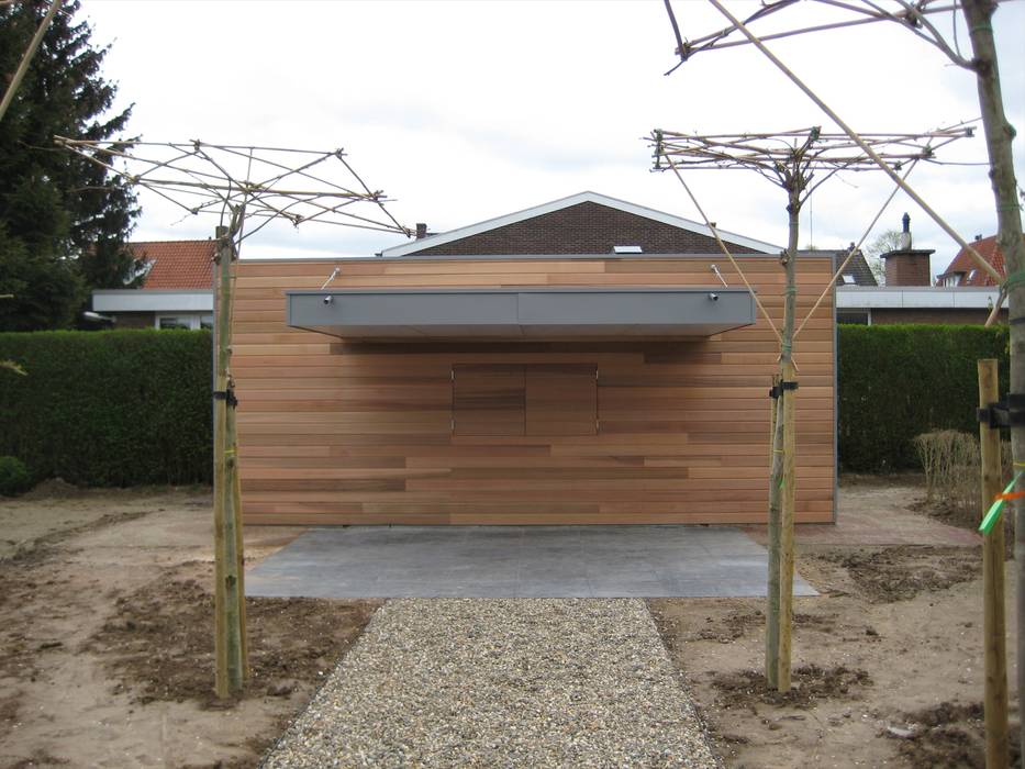 Tuinhuis met luifel., WE-Maatdesign WE-Maatdesign Country style garden Wood Wood effect