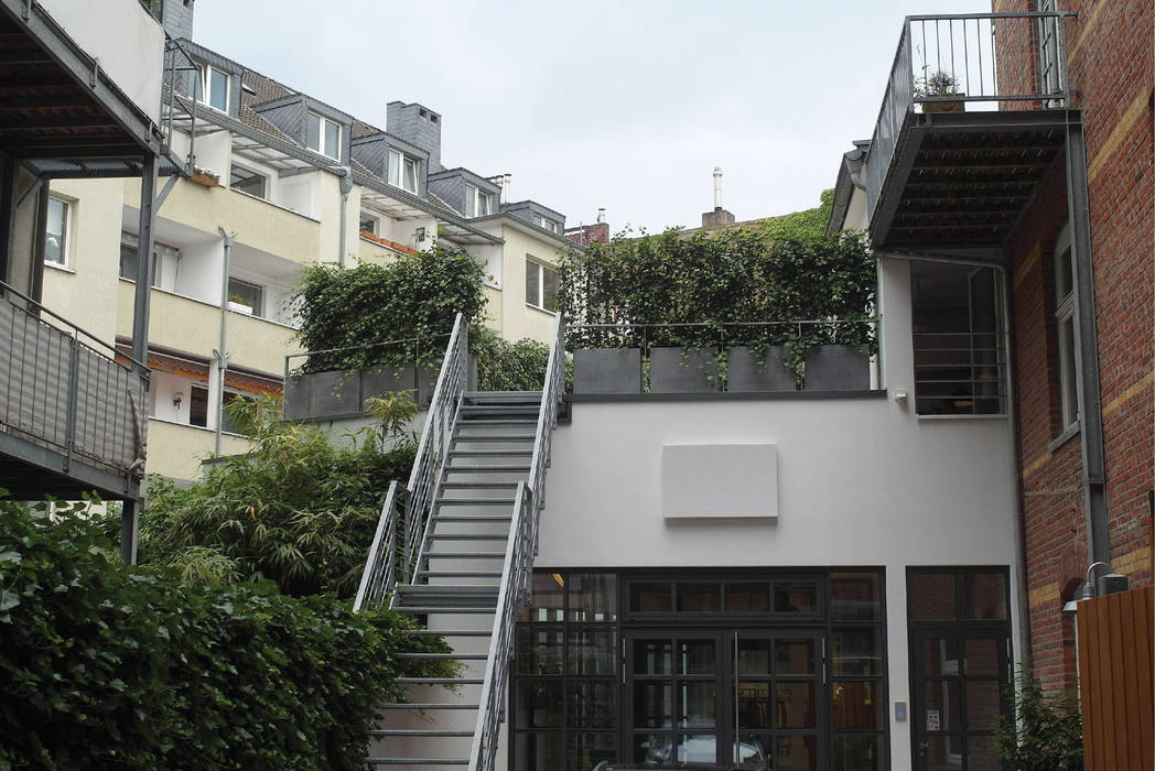 Terrasse à Düsseldorf : Ensemble de jardinières patinées Zinc; Fourniture clef en main !, ATELIER SO GREEN ATELIER SO GREEN Gewerbeflächen Bürogebäude