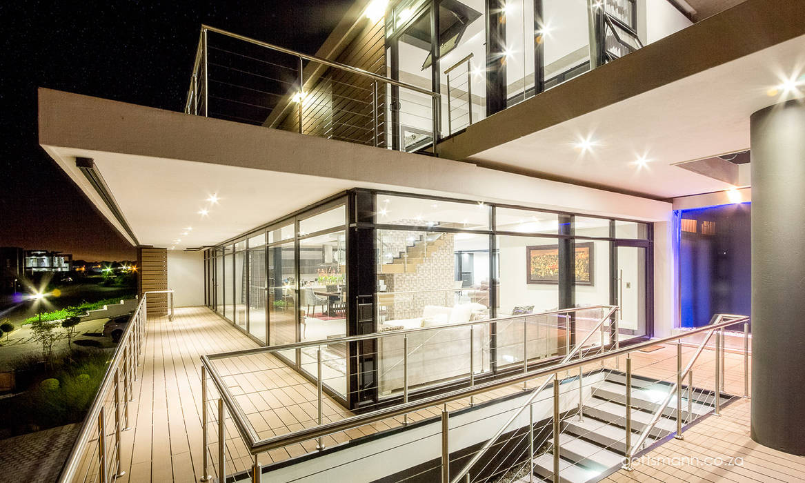 Contemporary house homify Modern windows & doors Glass Glass,balcony,sliding doors,contemporary