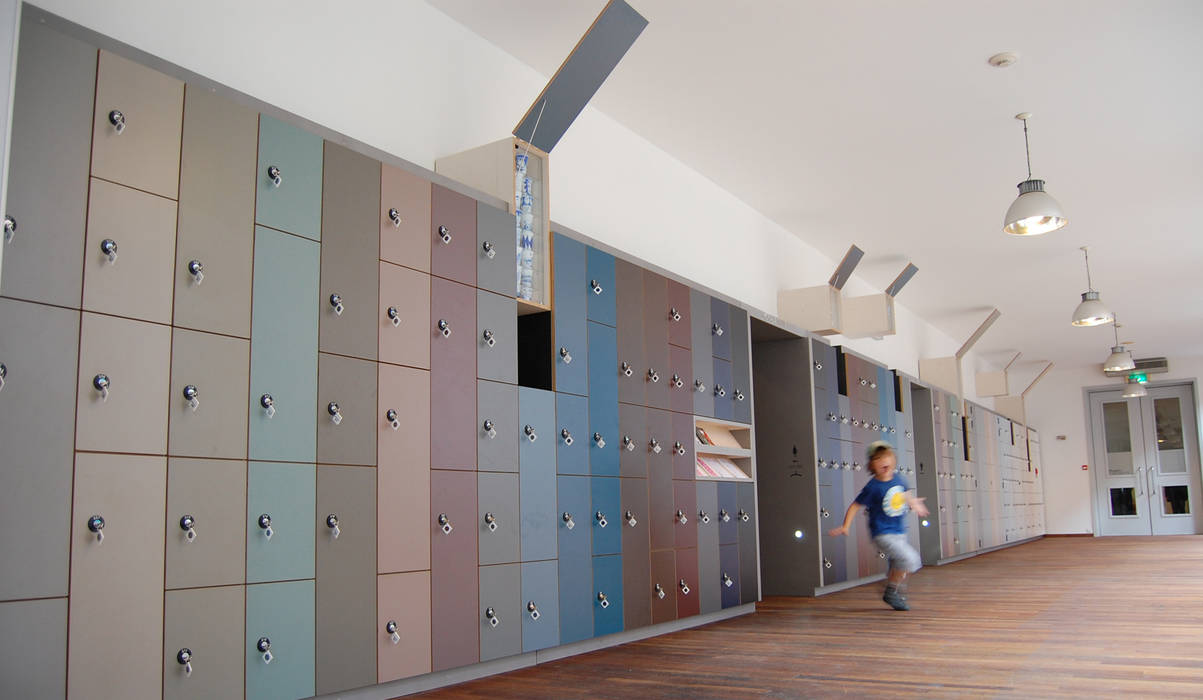 Interieur garderobe/bagagezone Bonnefanten Museum Maastricht, gorissendeponti ontwerpers + makers gorissendeponti ontwerpers + makers Commercial spaces Museums