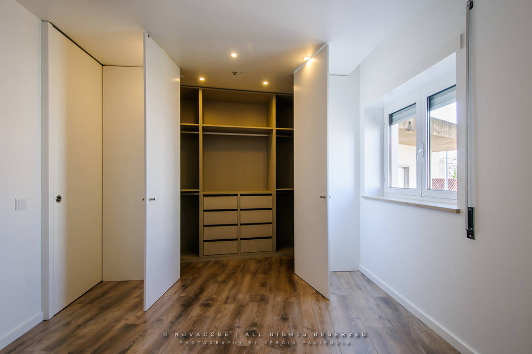 Suite - Closet homify Closets modernos