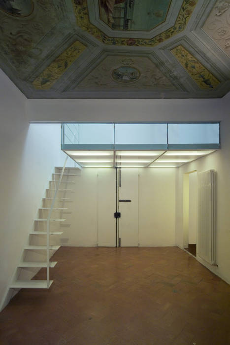 Soppalco , Lorenzo Rossi Architetti Lorenzo Rossi Architetti Pasillos, vestíbulos y escaleras de estilo moderno