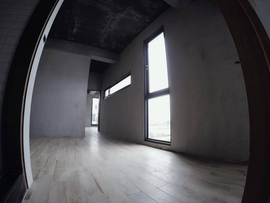別墅施作中-記錄, 光島室內設計 光島室內設計 斯堪的納維亞風格的走廊，走廊和樓梯