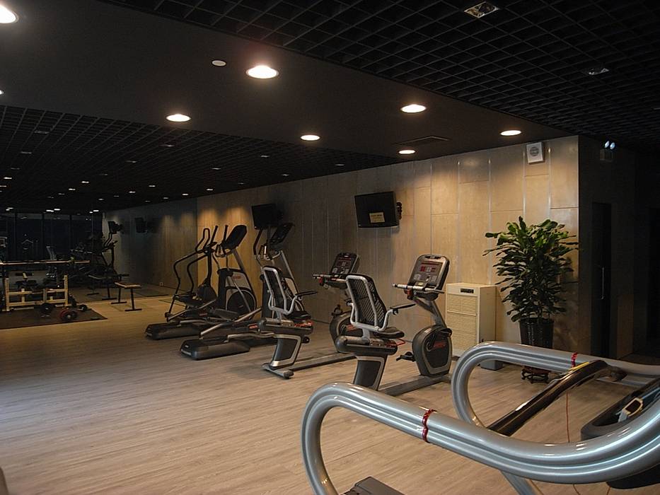 天津 格林會館 健身中心, 直譯空間設計有限公司 直譯空間設計有限公司 商业空间 飯店
