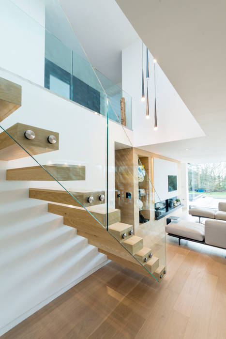 White Oaks Open Stairs Barc Architects Modern corridor, hallway & stairs Solid Wood Wood effect stairs,staircase,solid wood,glass balustrade,floating treads,open plan,contemporary,modern