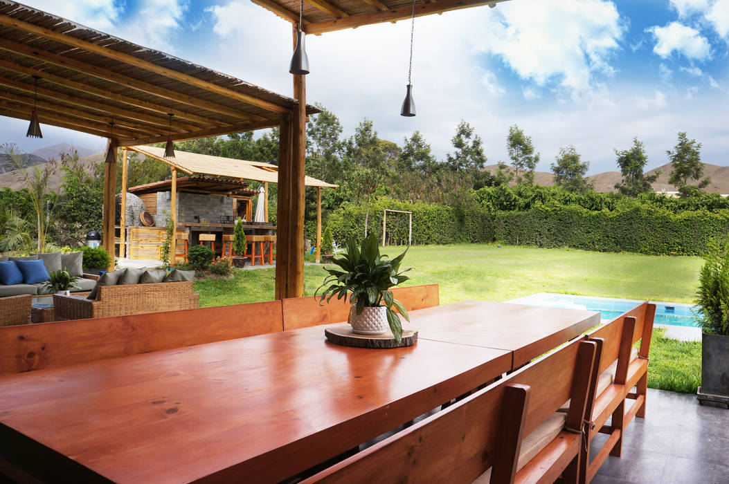 Una CASA DE CAMPO para soñar, malu goni malu goni Rustic style balcony, veranda & terrace