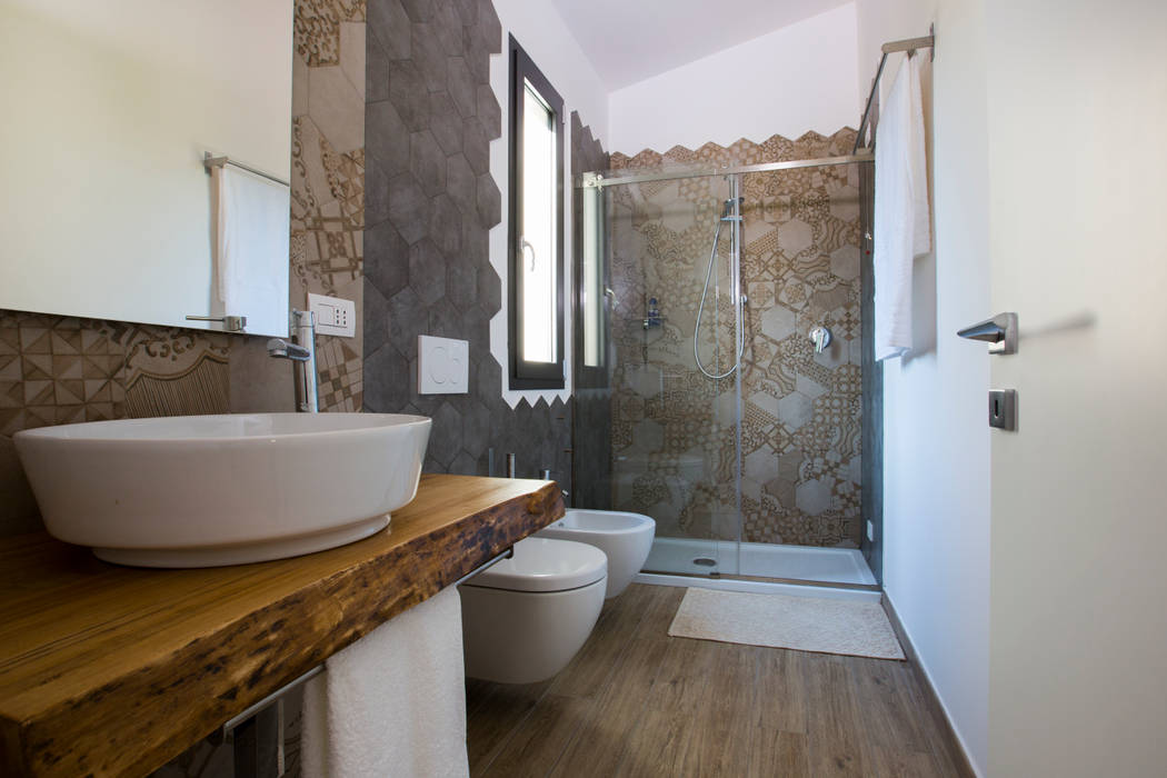 QUINTO TRONCO B&B, BAABdesign BAABdesign Modern bathroom