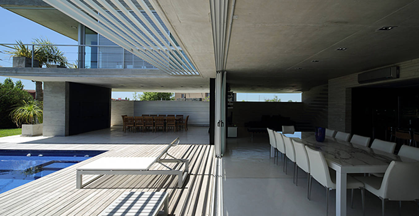 RSP House, Enrique Barberis Arquitecto Enrique Barberis Arquitecto Nhà phong cách tối giản Bê tông