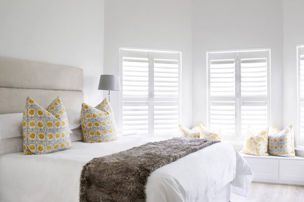 Bedroom one Salomé Knijnenburg Interiors Colonial style bedroom Bedroom,shutters,bay window,built-in seating,yellow