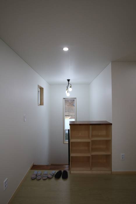 도장리 주택, 위드하임 Withheim 위드하임 Withheim Modern Corridor, Hallway and Staircase