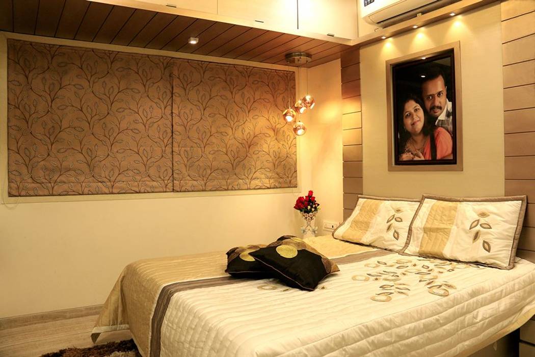 MR HARESH RESIDENCE, PSQUAREDESIGNS PSQUAREDESIGNS Modern style bedroom Wood Beige Beds & headboards