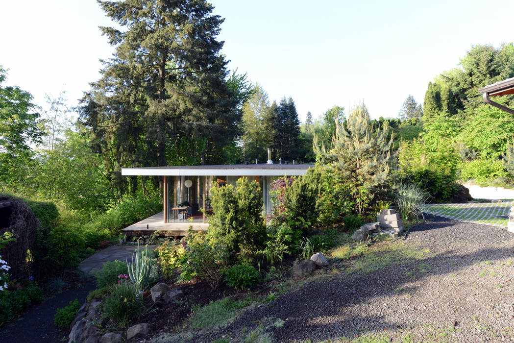 Courtyard house jardines eclécticos de no architecture ecléctico | homify