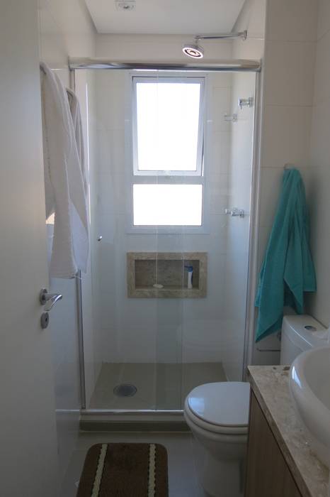 WC In.home Banheiros modernos nicho de shampoo,nicho em pedra,marmore