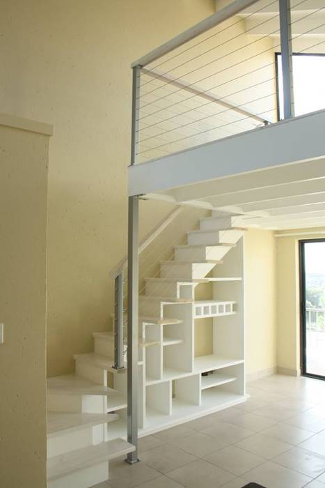 Mezzanine floor and staircase, Loftspace Loftspace Modern living room