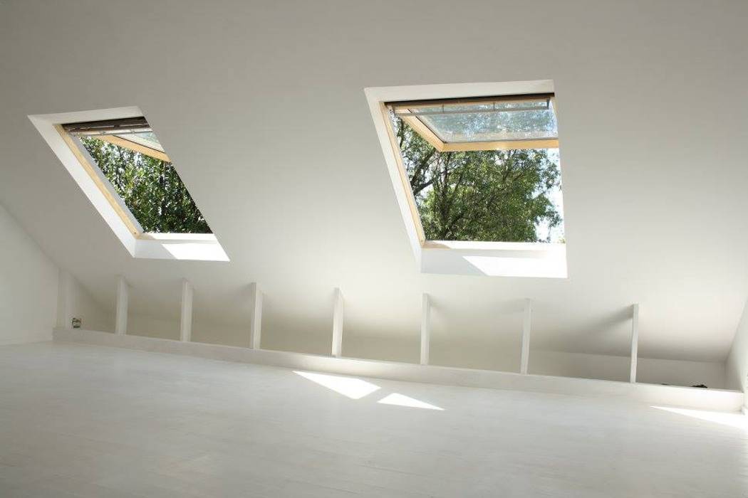 Loft room , staircase and Velux roof windows, Loftspace Loftspace Modern style bedroom