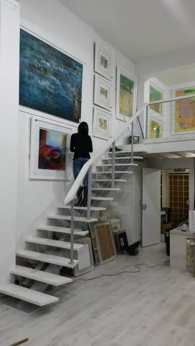 Mezzanine floor and staircase, Loftspace Loftspace Modern Media Room