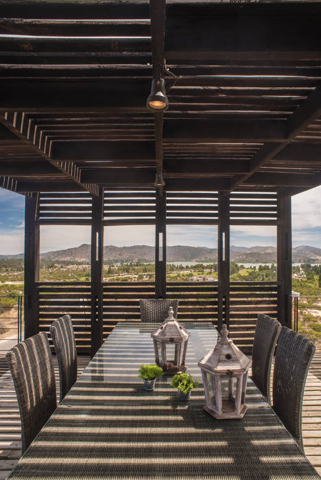 The Folding House, B+V Arquitectos B+V Arquitectos Modern Terrace Wood Wood effect