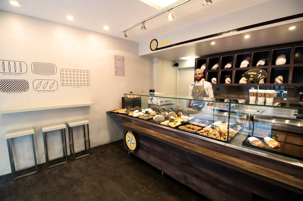 PANADERIA BROT, Lucy Attwood Interior Design + Architecture Lucy Attwood Interior Design + Architecture Minimalistische eetkamers