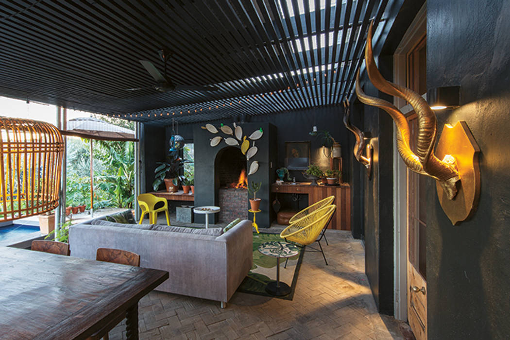 The Black House, Etienne Hanekom Interiors Etienne Hanekom Interiors Hiên, sân thượng phong cách chiết trung