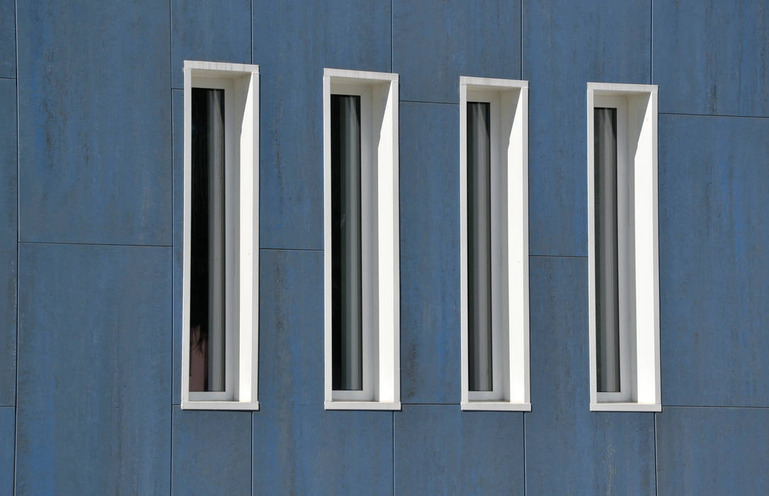 Sede Evapco Europe, Studio Romeo Architetti Studio Romeo Architetti Industrial style windows & doors