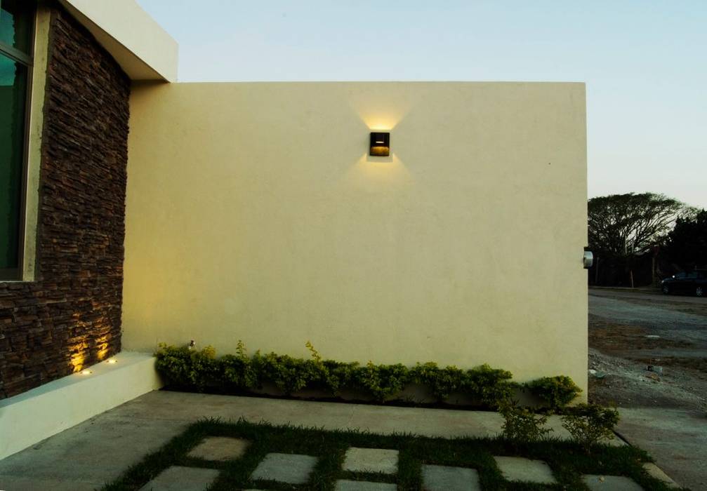 Modern garden by MOVE Arquitectos Modern