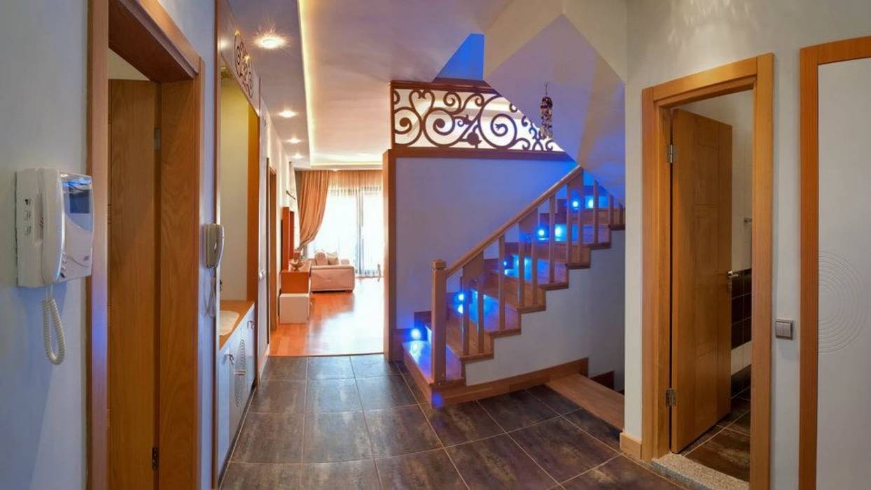 VİLLA GÜNEL, IPEKMERIC.ınterıors IPEKMERIC.ınterıors Eclectic style corridor, hallway & stairs