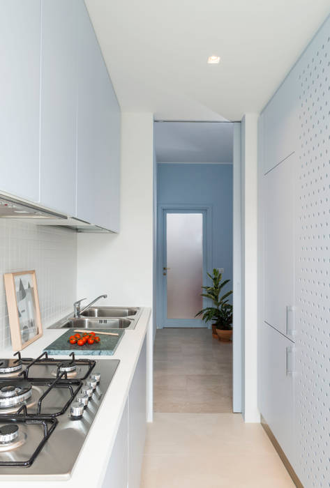 The light blue box homify Cucina moderna cucina