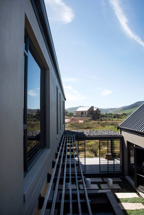 Exterior Facade & Fenestration Tim Ziehl Architects Country style house