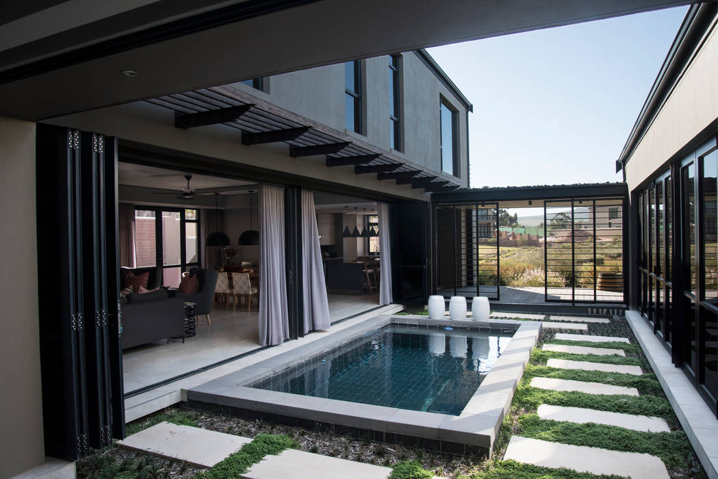 Courtyard Pool & Relax Tim Ziehl Architects Pool