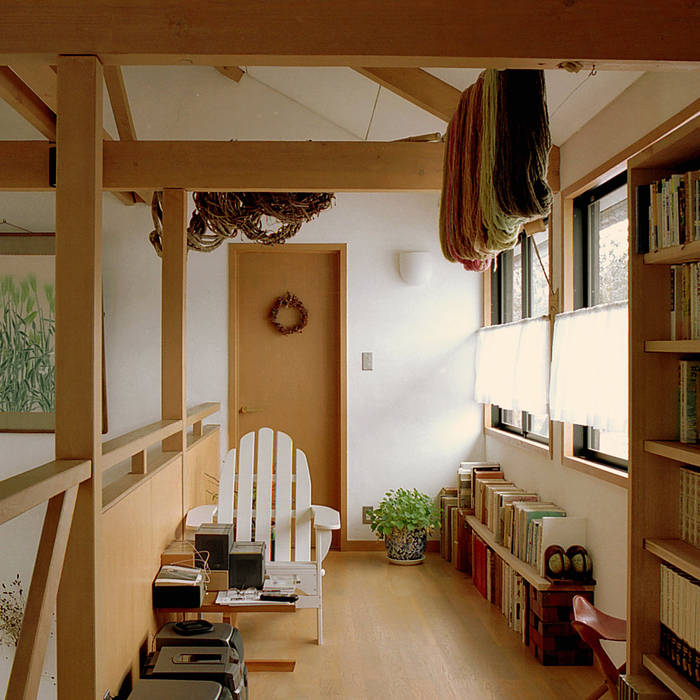 ２階 フト 竹内建築設計事務所 モダンデザインの 多目的室