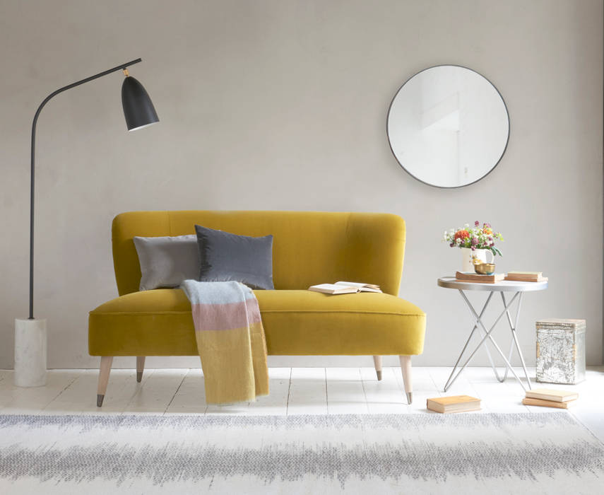 Tux sofa homify غرفة المعيشة armless,velvet,vintage velvet,brass-tipped,sprung-seat,Sofas & armchairs