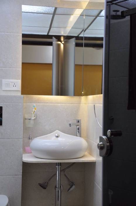 3bhk project homify Asian style bathroom Mirrors