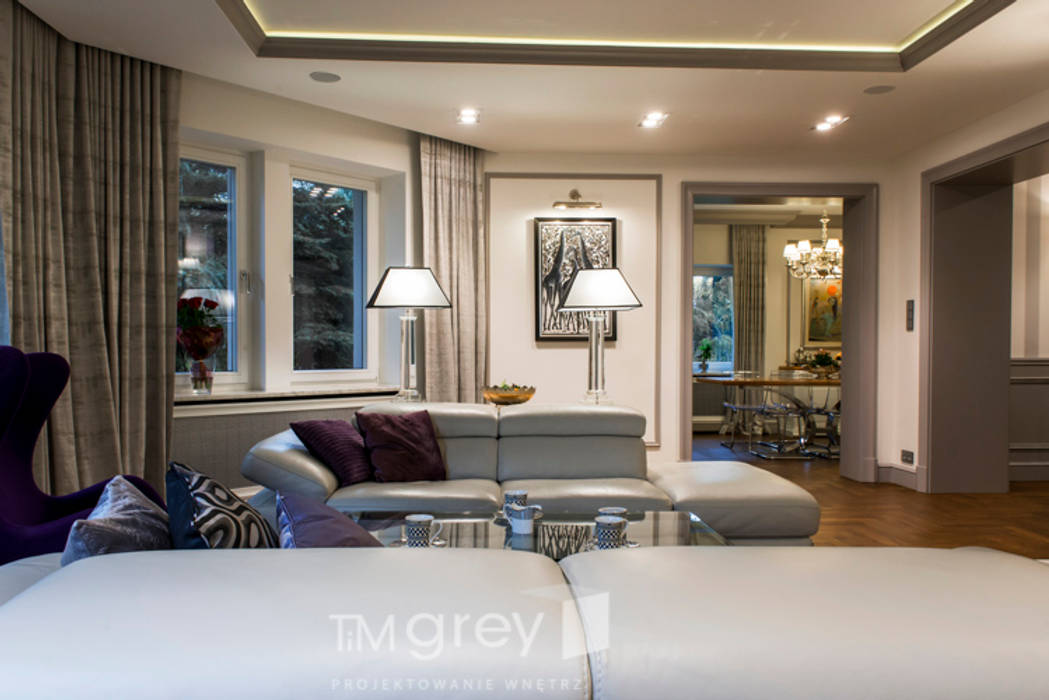 300m2 of classic elegance., TiM Grey Interior Design TiM Grey Interior Design Classic style living room
