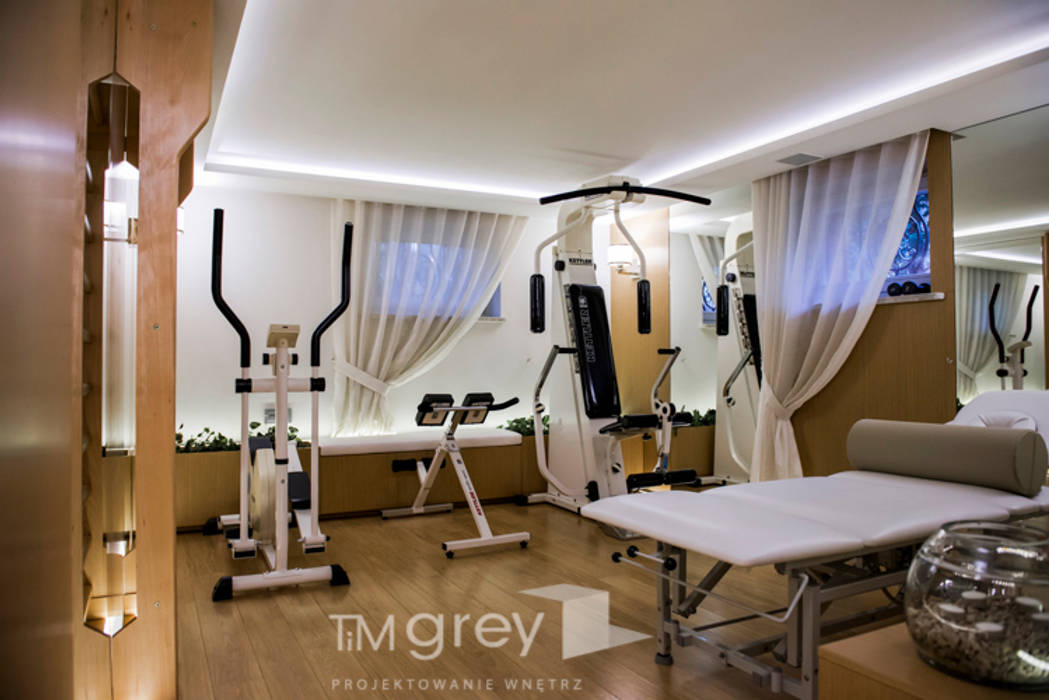 300m2 of classic elegance., TiM Grey Interior Design TiM Grey Interior Design Classic gym