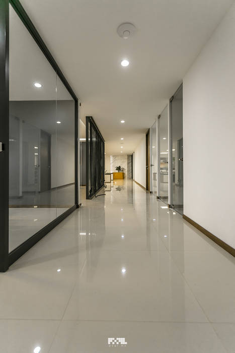 Oficinas Piso 10, 2M Arquitectura 2M Arquitectura 現代風玄關、走廊與階梯
