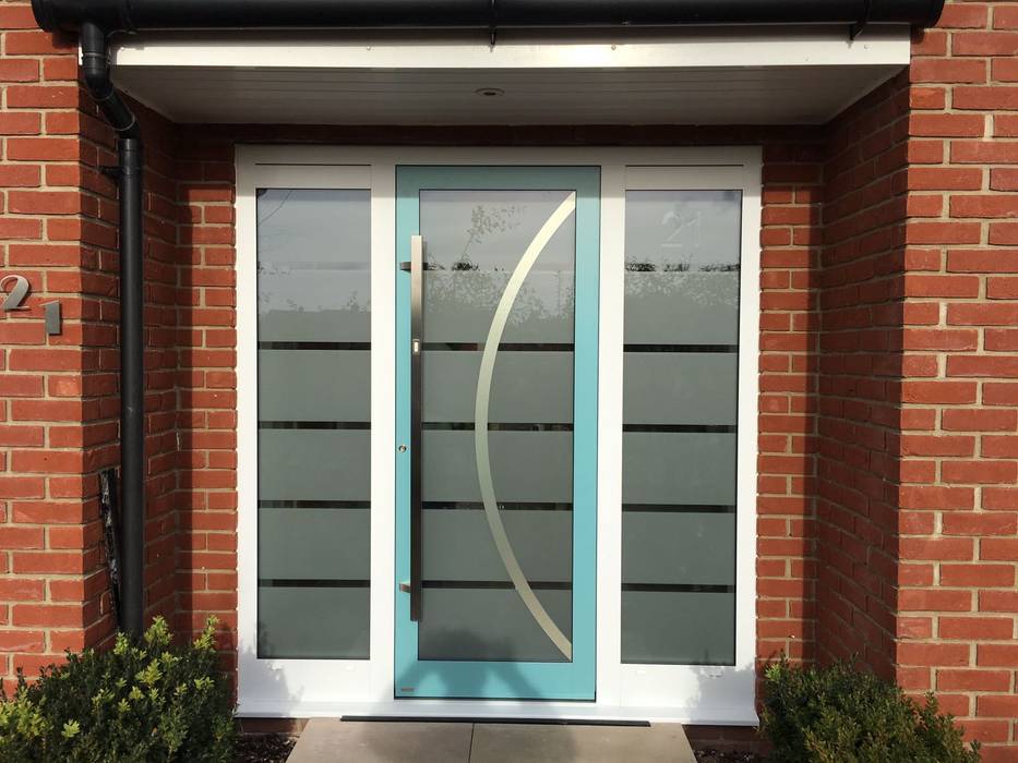 homify Modern style doors Aluminium/Zinc Doors