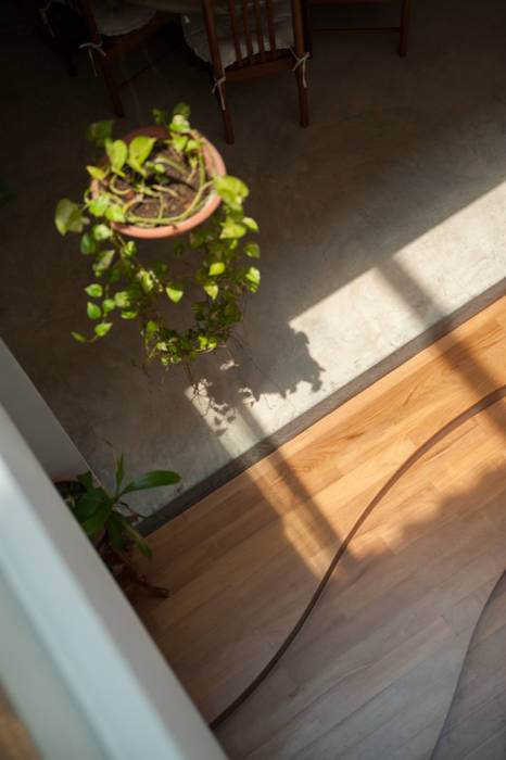 Terrace House at Robin Road, Quen Architects Quen Architects Asian style corridor, hallway & stairs