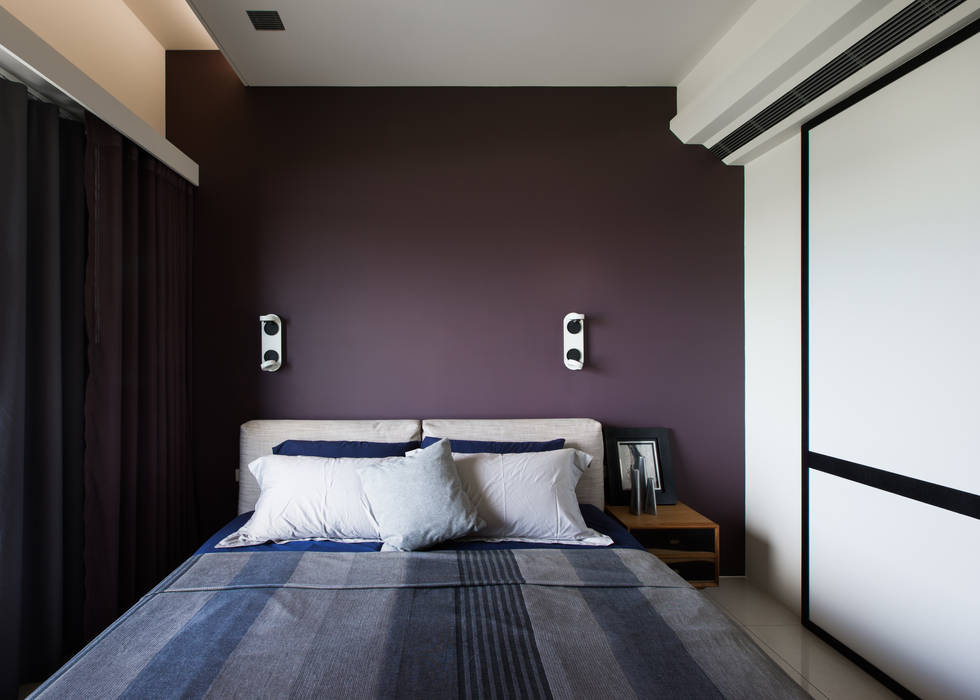 灰與白的律耀, 大丘國際空間設計 ABMIDS 大丘國際空間設計 ABMIDS Modern style bedroom