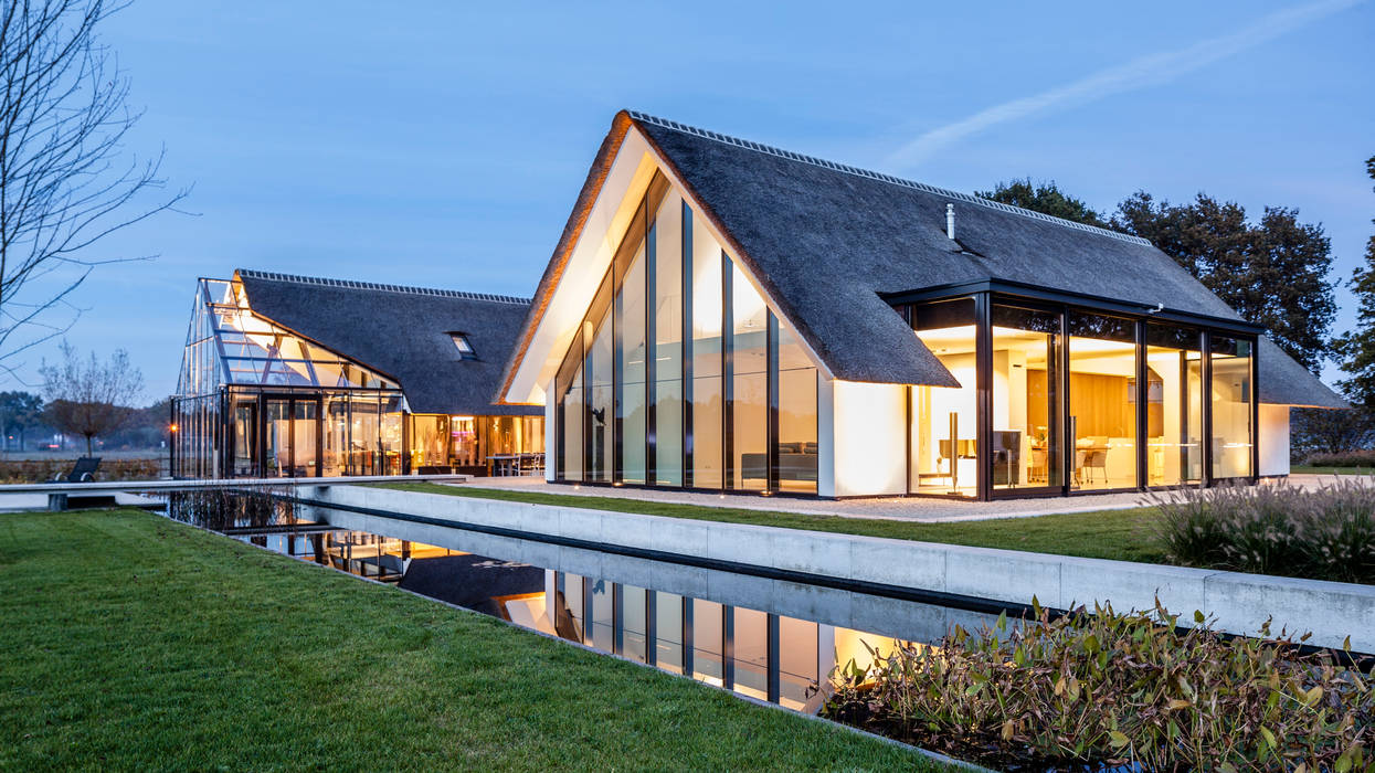 Glazen woonpalais in Berlicum, Maas Architecten Maas Architecten モダンな 家