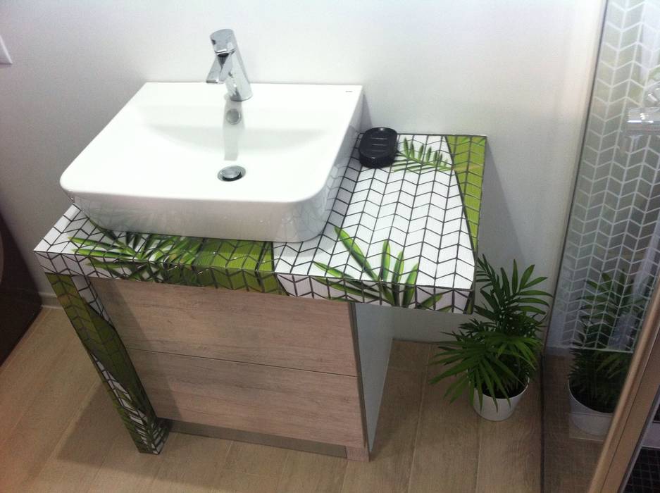 BAGNO GREEN, GEMANCO DESIGN SRL GEMANCO DESIGN SRL Kamar Mandi Tropis Ubin