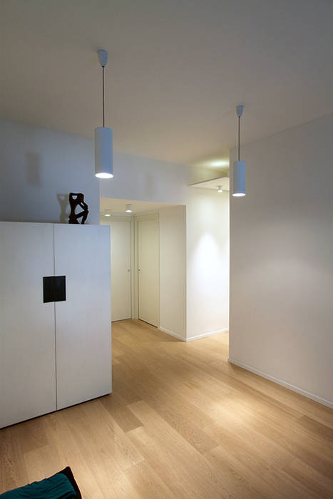 FAMILY HOUSE, diegogiovannenza|architetto diegogiovannenza|architetto Modern corridor, hallway & stairs