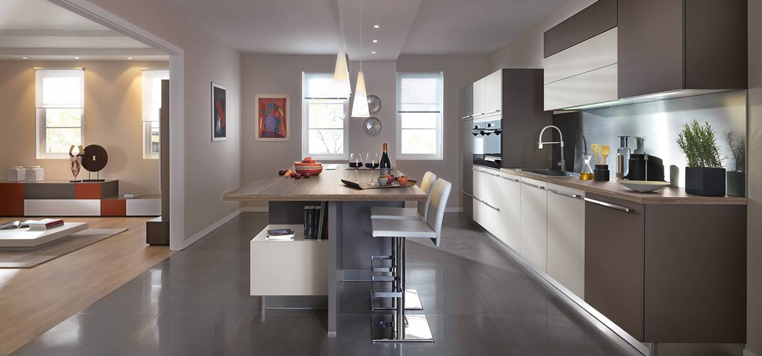 Modern Kitchen with Island by Schmidt Schmidt Kitchens Barnet Modern style kitchen schmidt,kitchen,cooking island,stools,integrated ovens,open plan kitchen