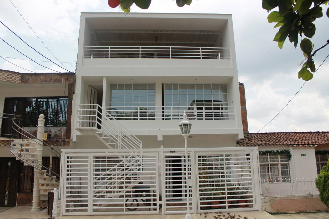 Exterior Casas Modernas De Ingeniarq Moderno Homify