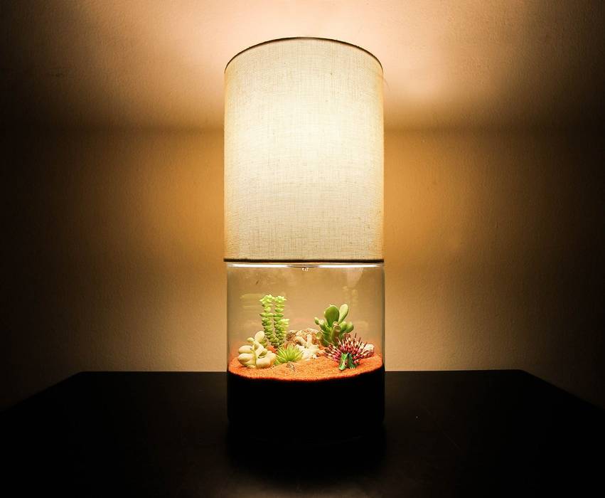 Terrarium Lamp - Large homify モダンな庭 植物＆アクセサリー