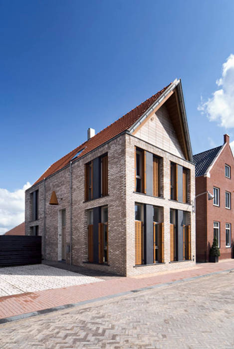 Loenen J4 VHS Architecten Moderne huizen Lucht,Wolk,Het opbouwen van,Raam,Huis,Hout,Armatuur,Deur,Boom,Landschap