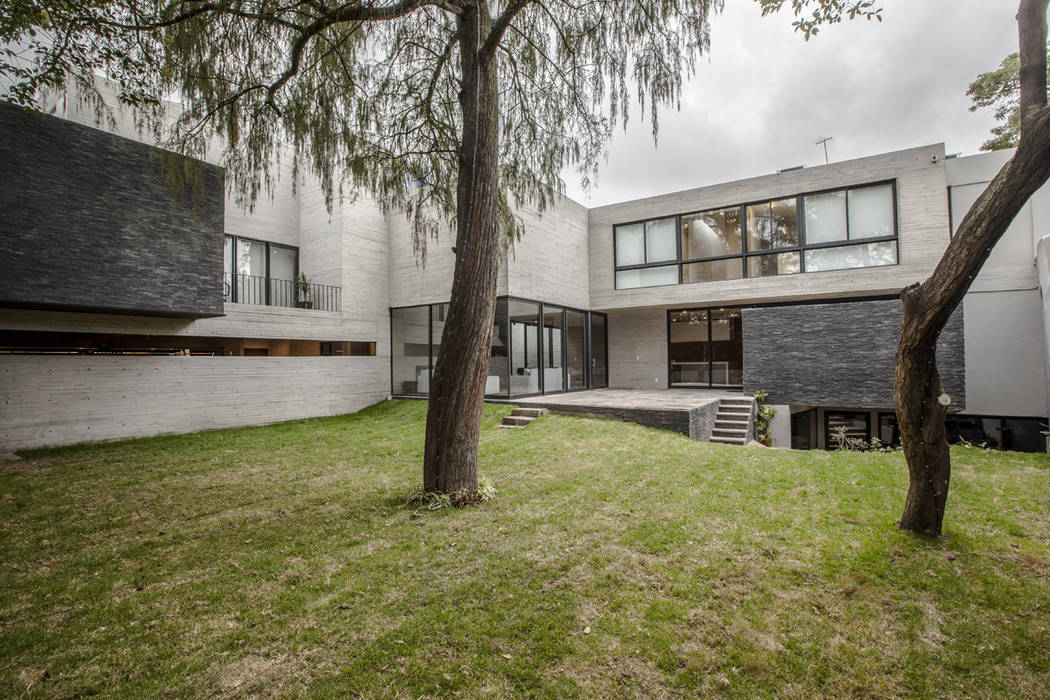 Casa F12, Miguel de la Torre Arquitectos Miguel de la Torre Arquitectos Modern home