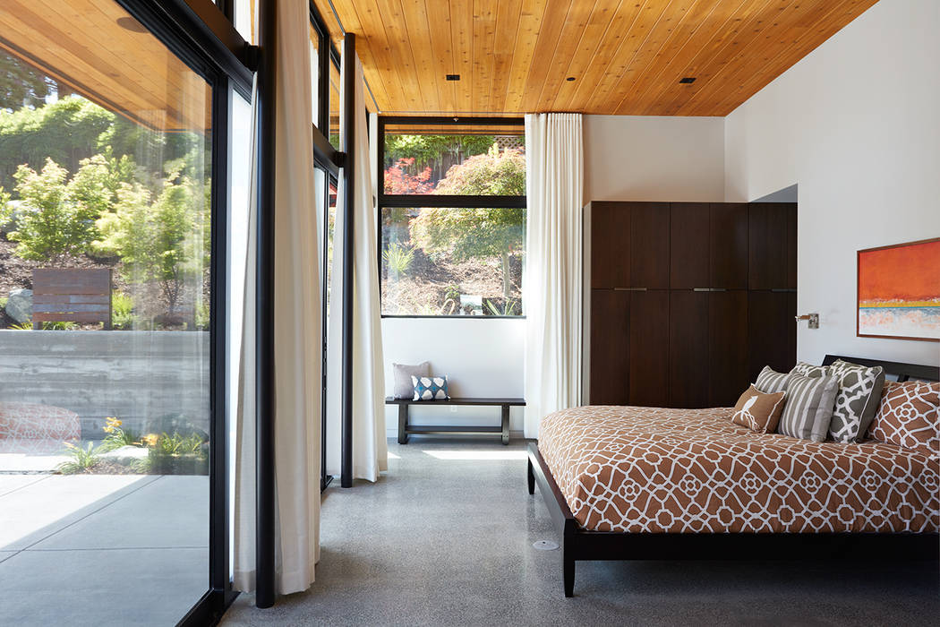 Glass Wall House, Klopf Architecture Klopf Architecture Modern Bedroom